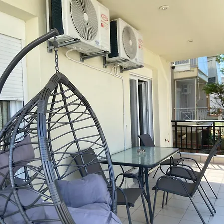 μια ανάσα από τη θάλασσα, * Agia Triada (Thessaloniki)