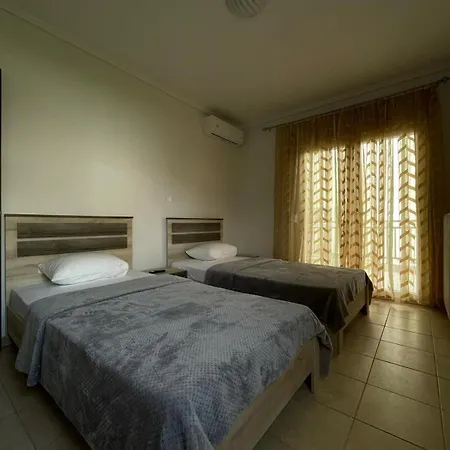 Μια Ανάσα Από Τη Θάλασσα, Αγία Τριάδα * Agia Triada (Thessaloniki)